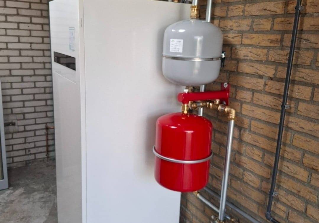 Zonnepanelen op schuin dak